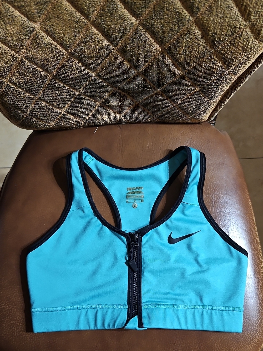 Nike Pro Dri-Fit Swoosh Racerback Front Zip Close Wirefree Sports Bra Blue Black